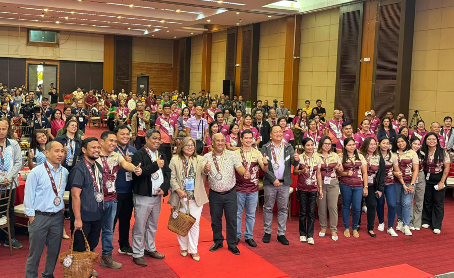 Officials from MGB Central Office, MGB-RO-XIII, the Provincial Government of Surigao del Norte, the City Government of Surigao, and Caraga State University attended the RHNC capacity building seminar, which was also participated by over 300 Community Relations Office members of different Mining companies in Caraga.