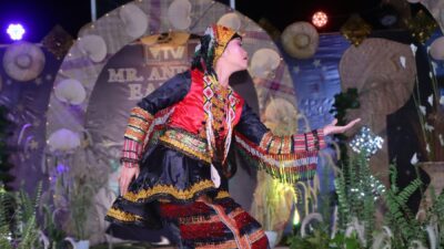 A Ms. Earth candidate in TVIRD’s Balabag Project performs a traditional local dance during the pageant’s talent portion.