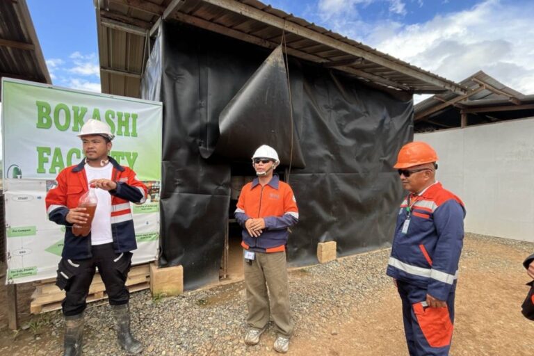 Greenstone Lead Agriculturist Johnny Catindoy (center) showcases the company’s sustainable and innovative approach to plant cultivation using Bokashi fertilizer