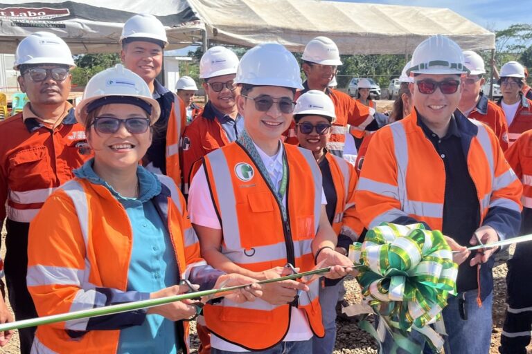 A breakthrough. MGB XIII Regional Director Glenn Suante (center) graces Greenstone’s “power on” ceremony together with TVIRD Director for Tenement Management and Environmental Compliance Jesalyn Guinnguing and Greenstone President and General Manager Engr. Anthony Quijano.