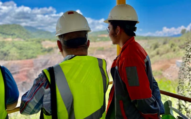 Mining Geologist Uly Dave Baylosis provides an overview of the Siana Gold Project’s current mining operations to the DOLE validators.